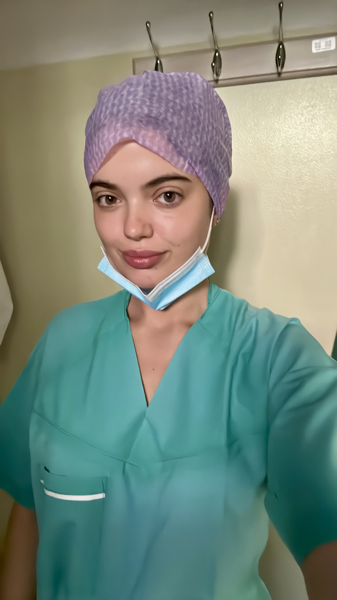Beatriz Polita in surgical clothing